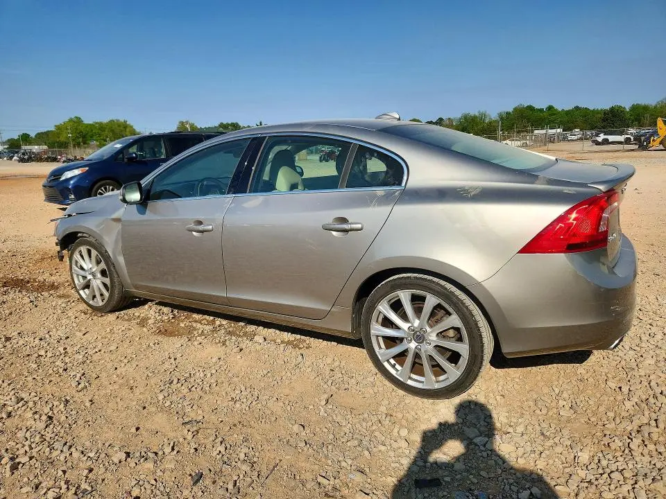 2016 VOLVO S60 PLATINUM  