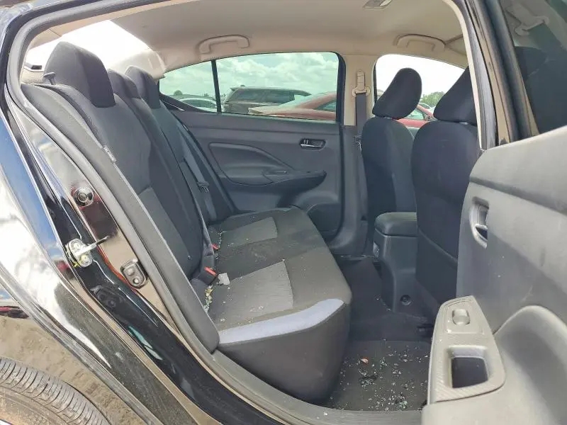 2024 NISSAN VERSA SV  