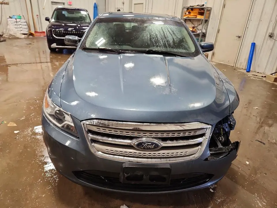 2010 FORD TAURUS SEL  