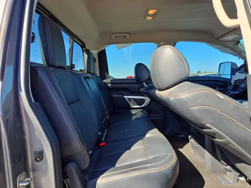 2019 NISSAN TITAN SL  