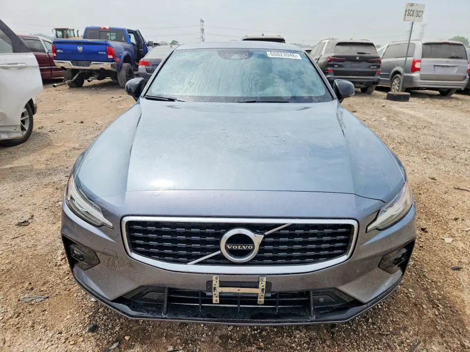2019 VOLVO S60 T6 R-DESIGN  