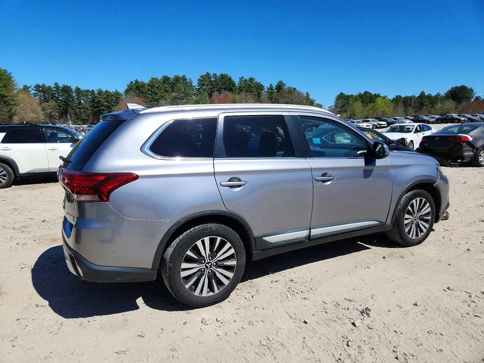 2019 MITSUBISHI OUTLANDER SE  