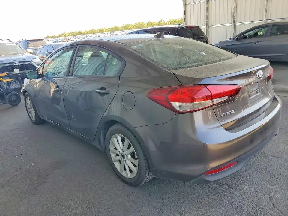 2017 KIA FORTE LX  