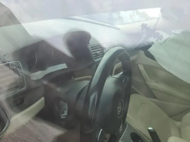 2014 VOLKSWAGEN PASSAT SE  