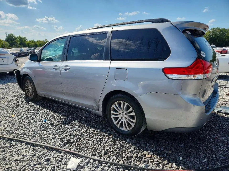 2012 TOYOTA SIENNA XLE 8-PASSENGER  