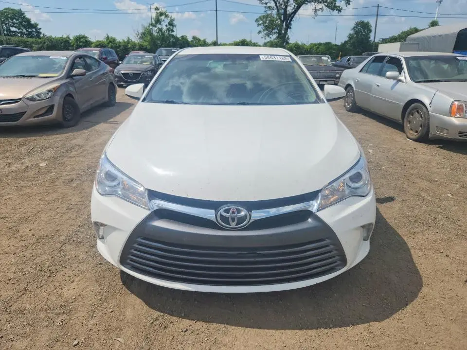 2015 TOYOTA CAMRY LE  