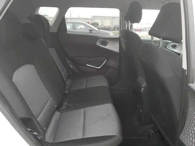 2023 KIA SOUL LX  