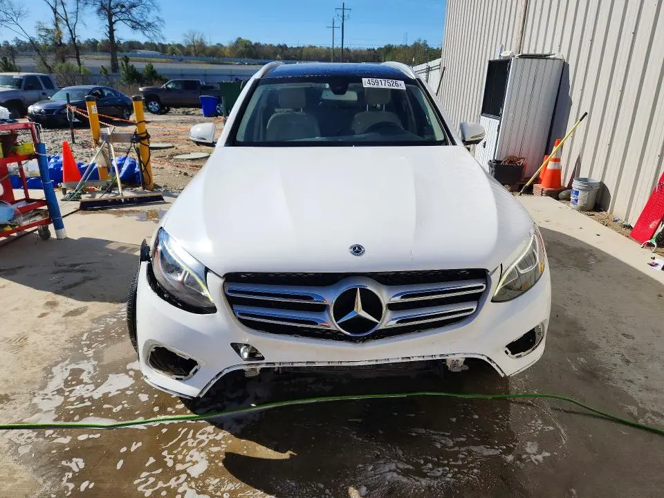 2019 MERCEDES-BENZ GLC 300  