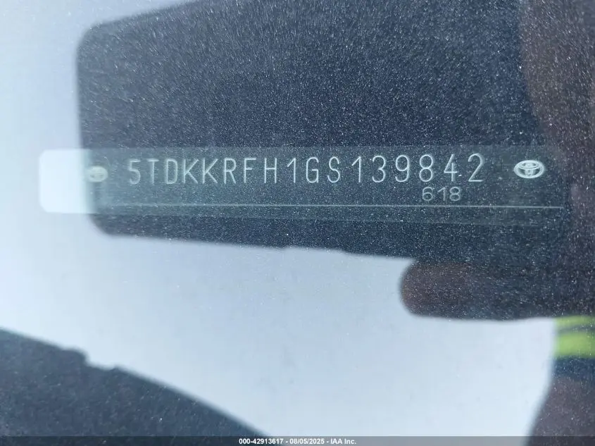 2016 TOYOTA HIGHLANDER XLE V6