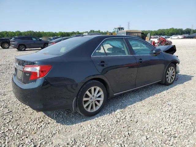 2013 TOYOTA CAMRY SE  