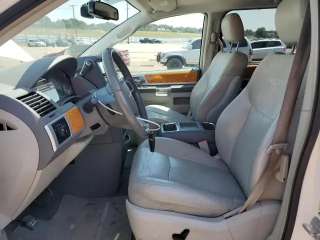 2010 CHRYSLER TOWN & COUNTRY LIMITED  