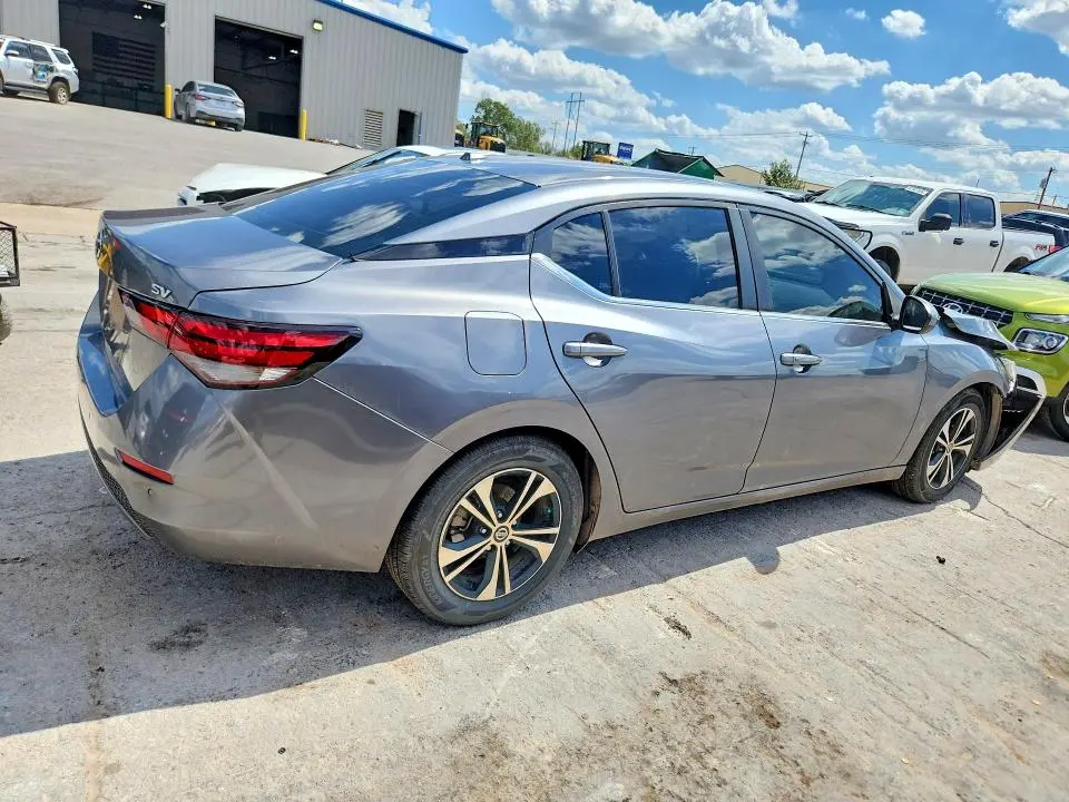 2022 NISSAN SENTRA SV  