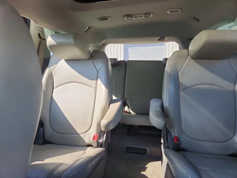 2012 CHEVROLET TRAVERSE LT  