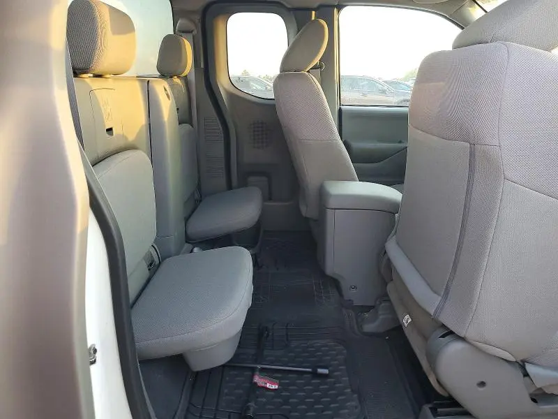 2020 NISSAN FRONTIER S  