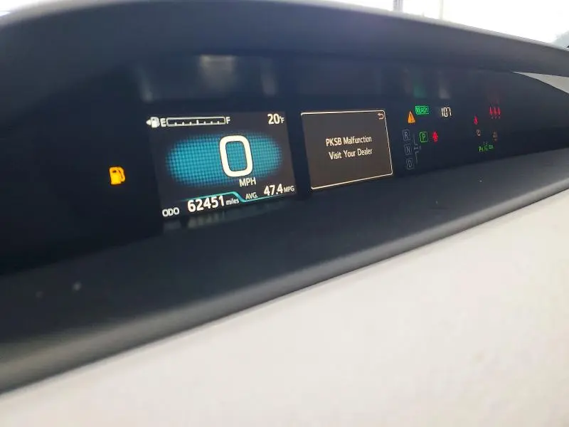 2022 TOYOTA PRIUS LE  