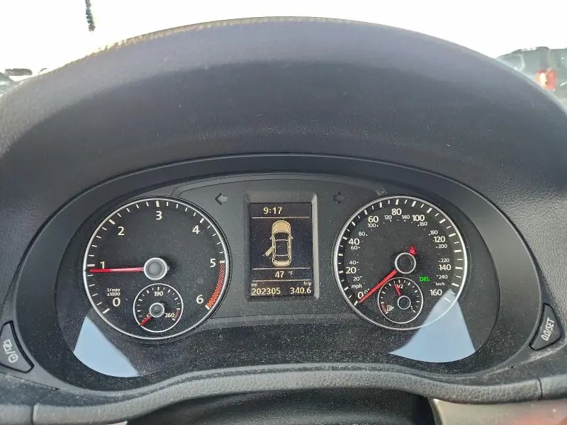 2015 VOLKSWAGEN PASSAT SE  