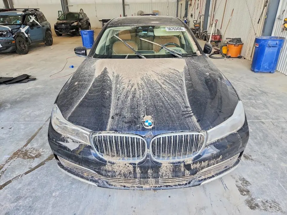2016 BMW 750 XI  
