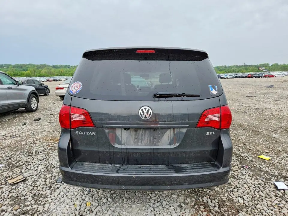 2012 VOLKSWAGEN ROUTAN SEL PREMIUM  