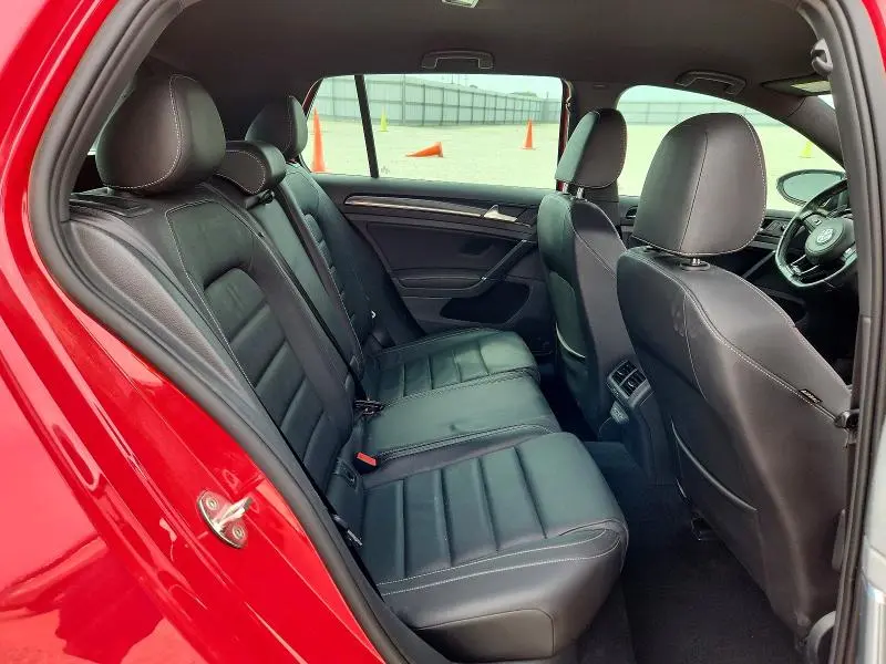 2017 VOLKSWAGEN GOLF R   