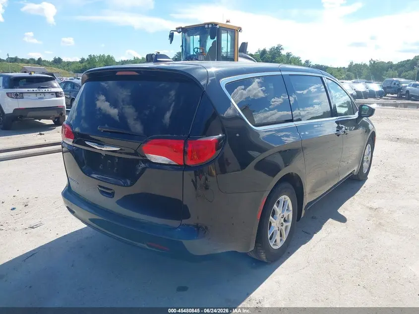 2022 CHRYSLER VOYAGER LX