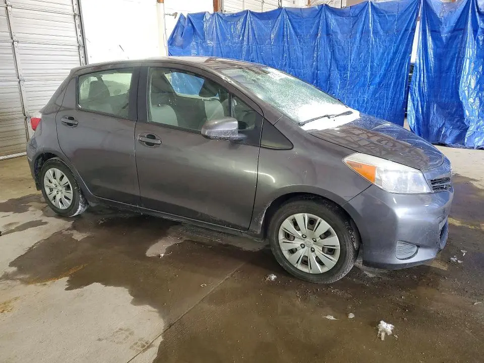 2013 TOYOTA YARIS 5-DOOR LE  