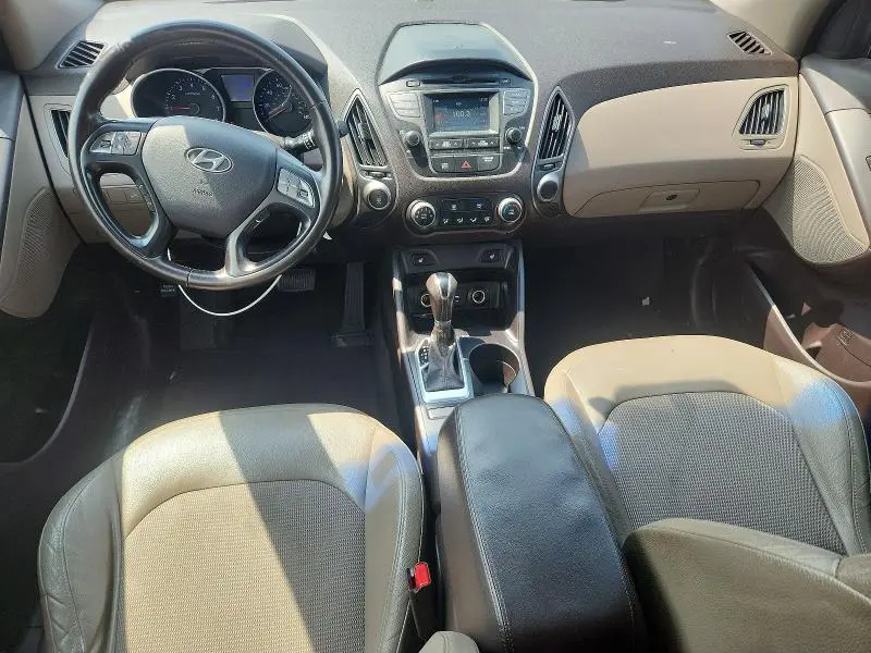 2015 HYUNDAI TUCSON SE  
