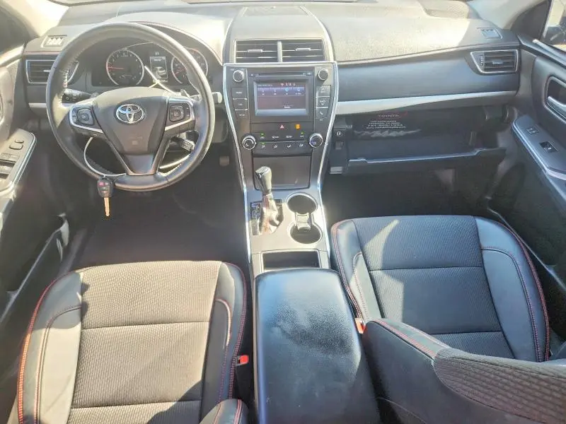 2017 TOYOTA CAMRY SE  