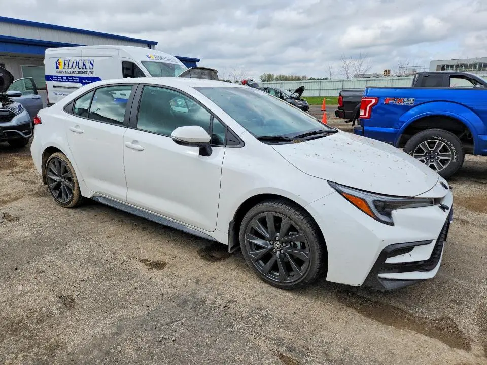 2024 TOYOTA COROLLA SE  