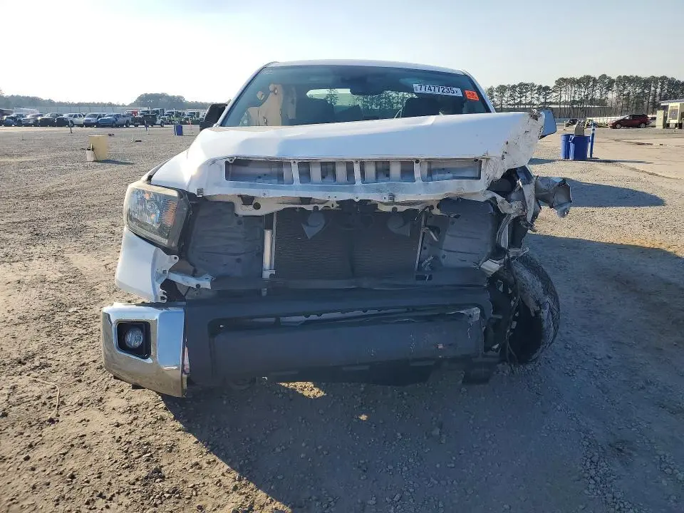 2020 TOYOTA TUNDRA CREWMAX SR5  