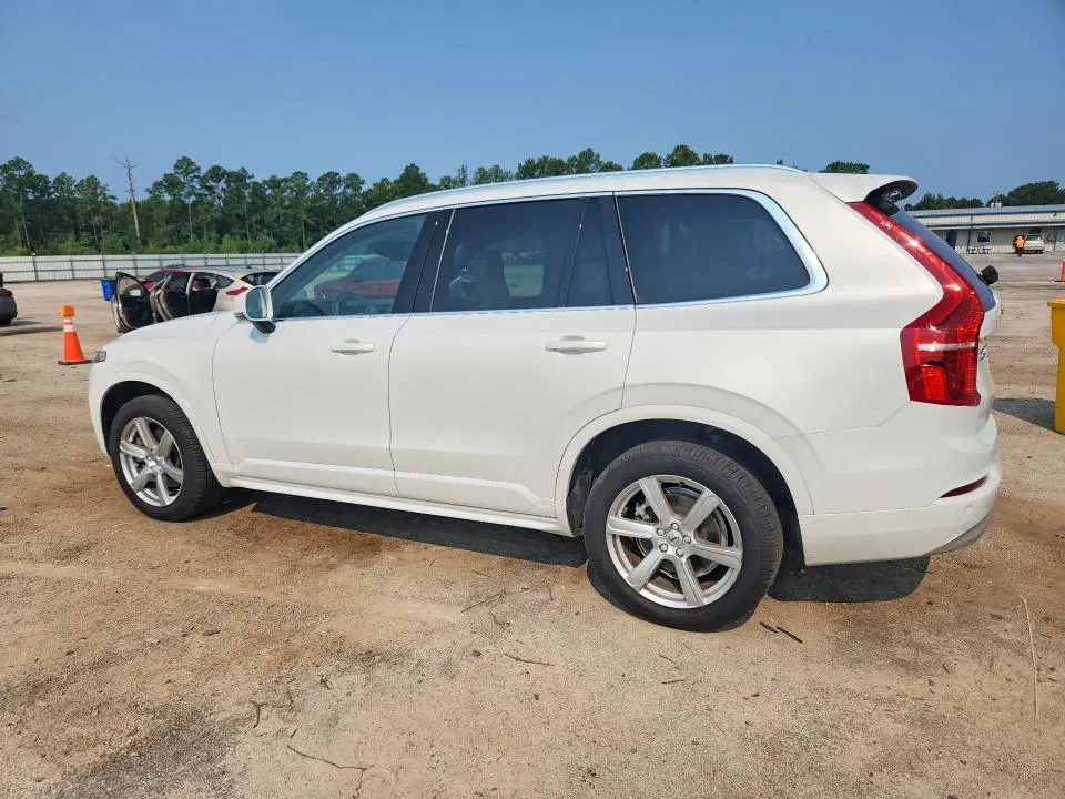 2022 VOLVO XC90 T5 MOMENTUM  