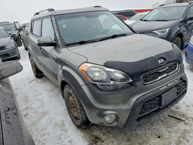 2013 KIA SOUL +  