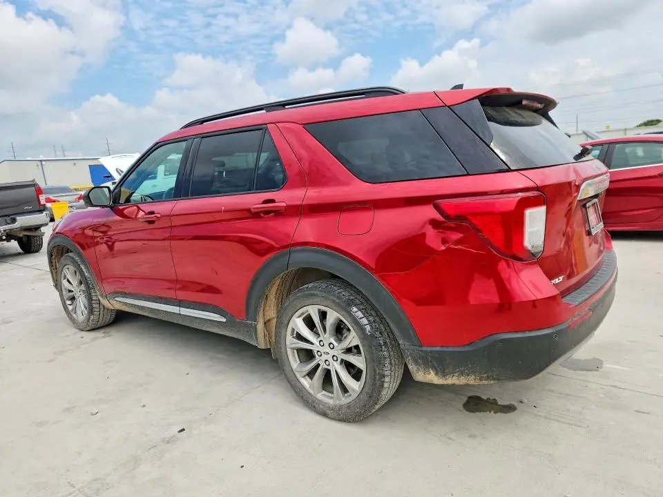 2022 FORD EXPLORER XLT  
