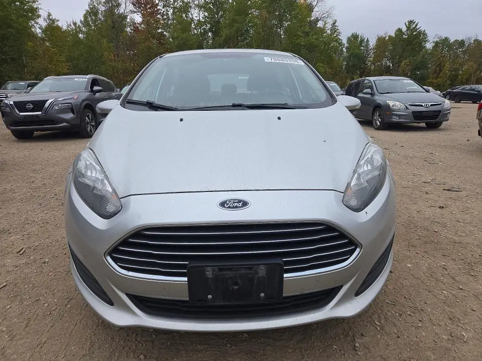 2015 FORD FIESTA SE  