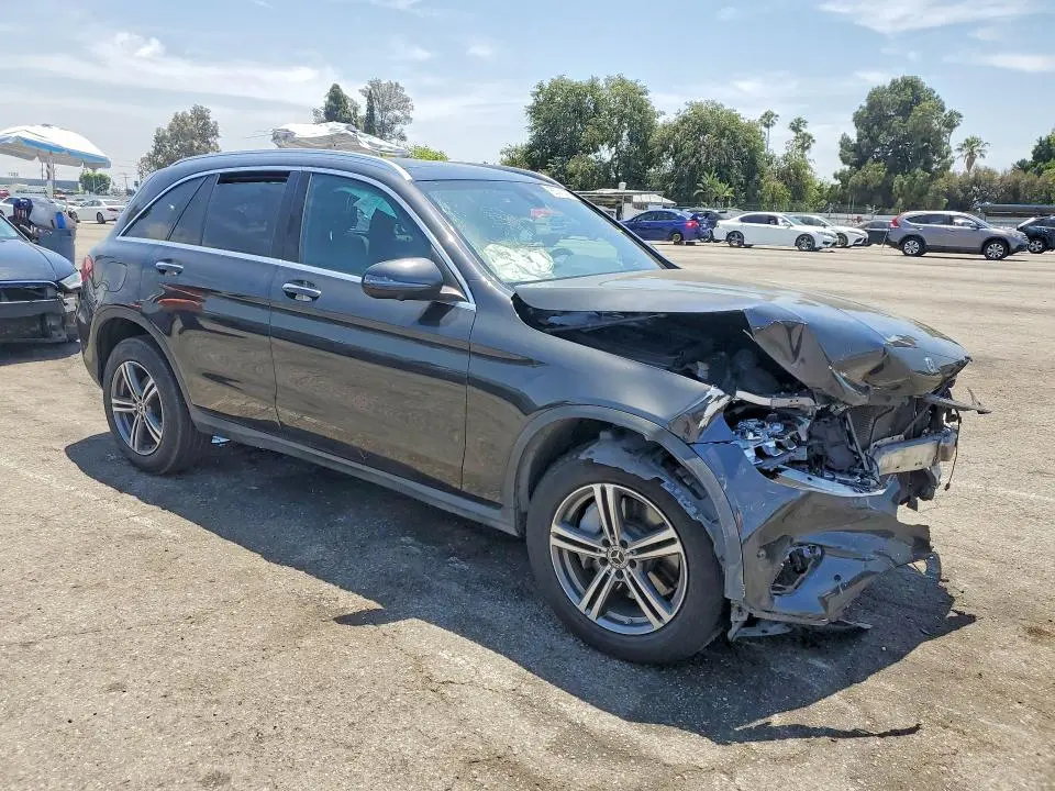 2020 MERCEDES-BENZ GLC 300 4MATIC  