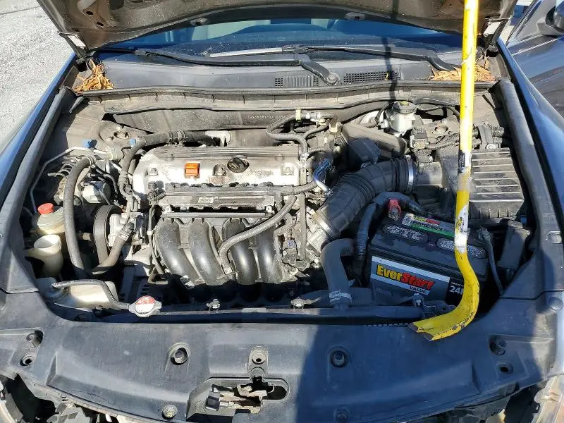 2011 HONDA ACCORD LX  