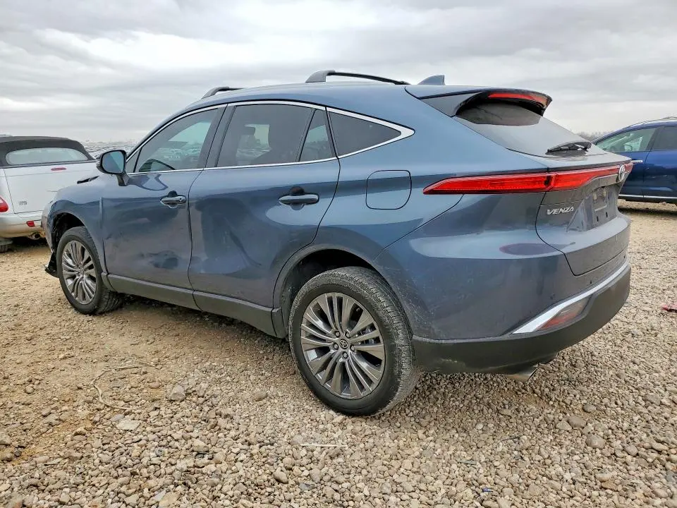 2023 TOYOTA VENZA LE  