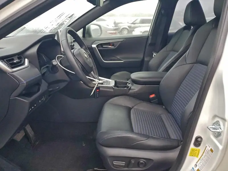 2021 TOYOTA RAV4 XSE  