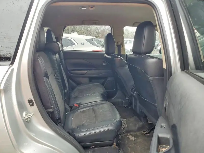 2020 MITSUBISHI OUTLANDER SE  