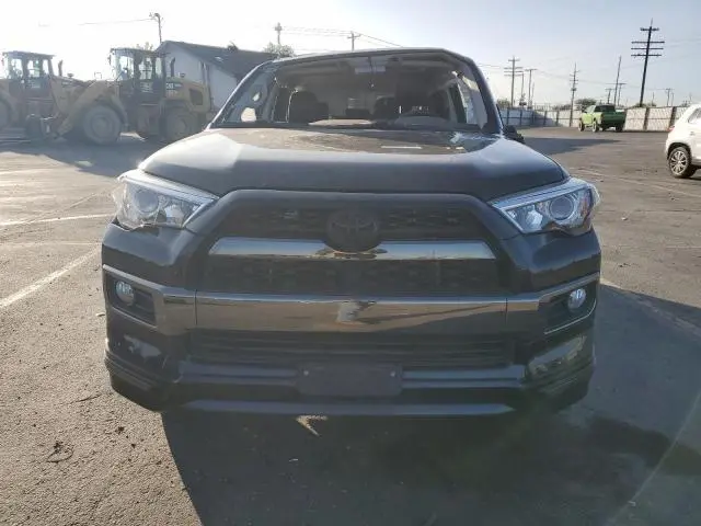 2019 TOYOTA 4RUNNER SR5/SR5 PREMIUM  