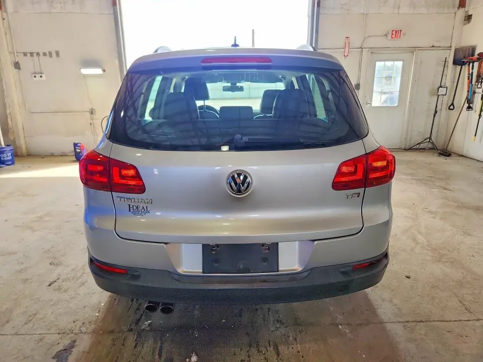 2016 VOLKSWAGEN TIGUAN S  
