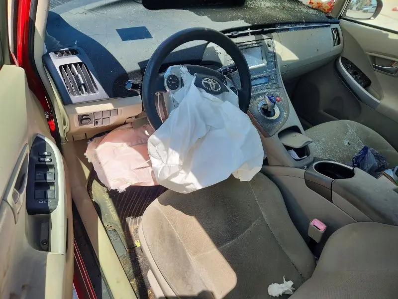 2013 TOYOTA PRIUS TWO  