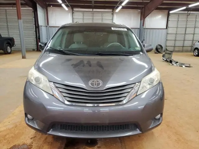 2012 TOYOTA SIENNA XLE  