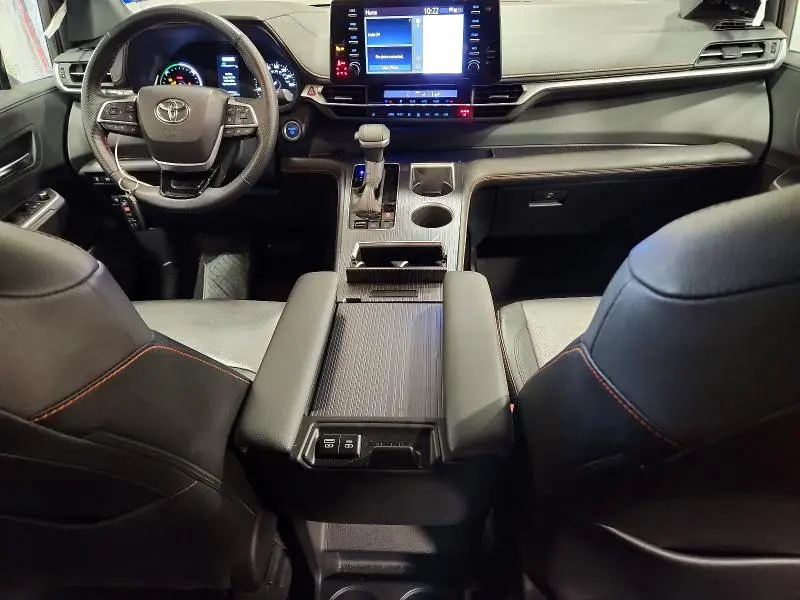 2022 TOYOTA SIENNA XSE 7-PASSENGER  