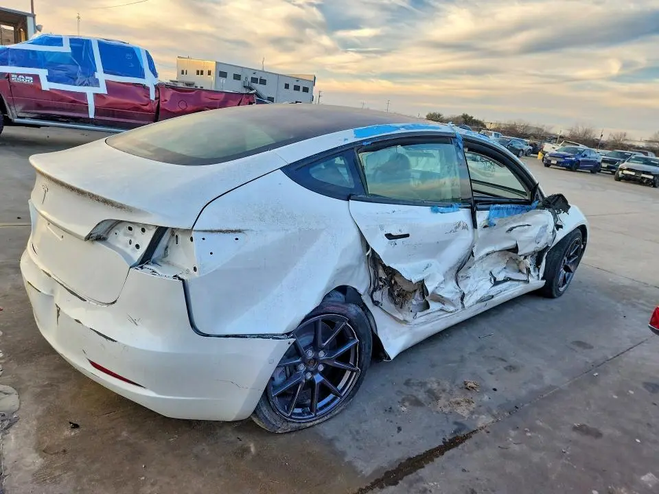 2021 TESLA MODEL 3   