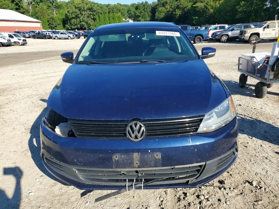 2014 VOLKSWAGEN JETTA SE  