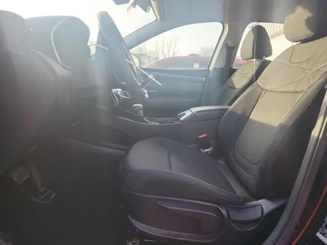 2022 HYUNDAI TUCSON SE  