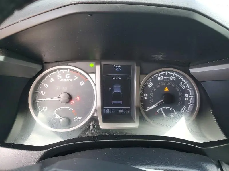 2019 TOYOTA TACOMA SR5 V6  