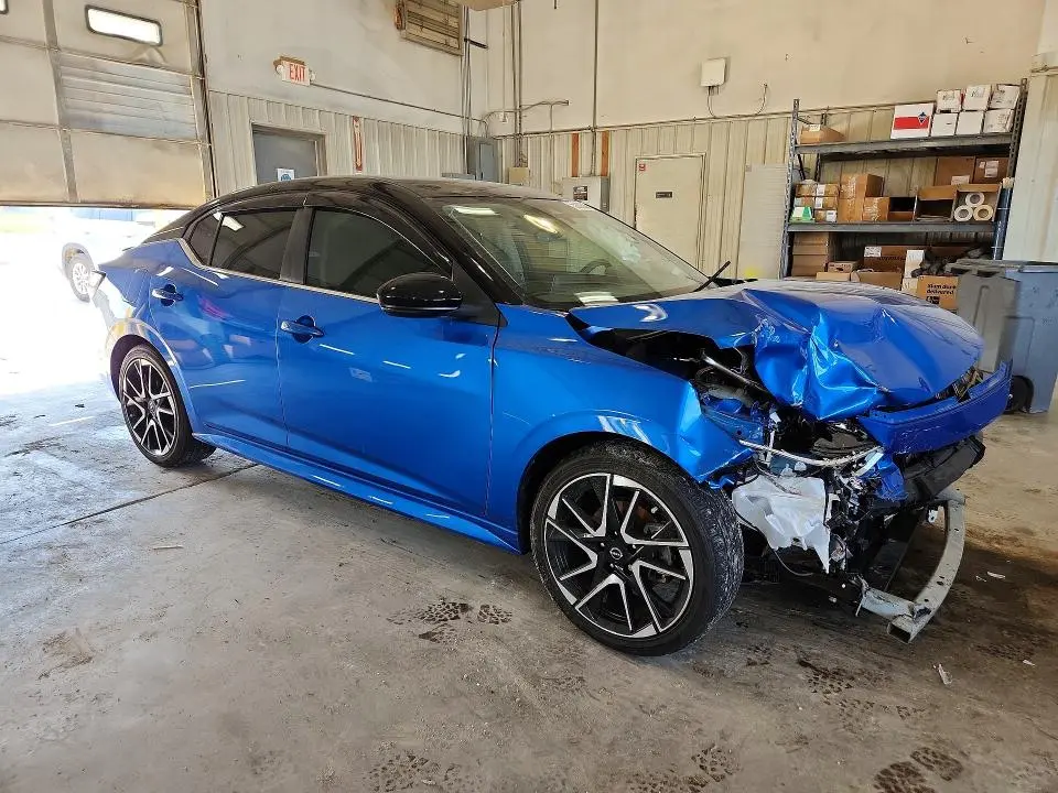 2024 NISSAN SENTRA SR  