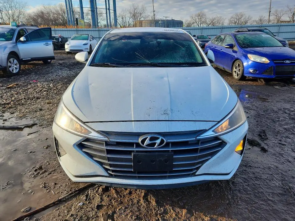 2020 HYUNDAI ELANTRA SEL  