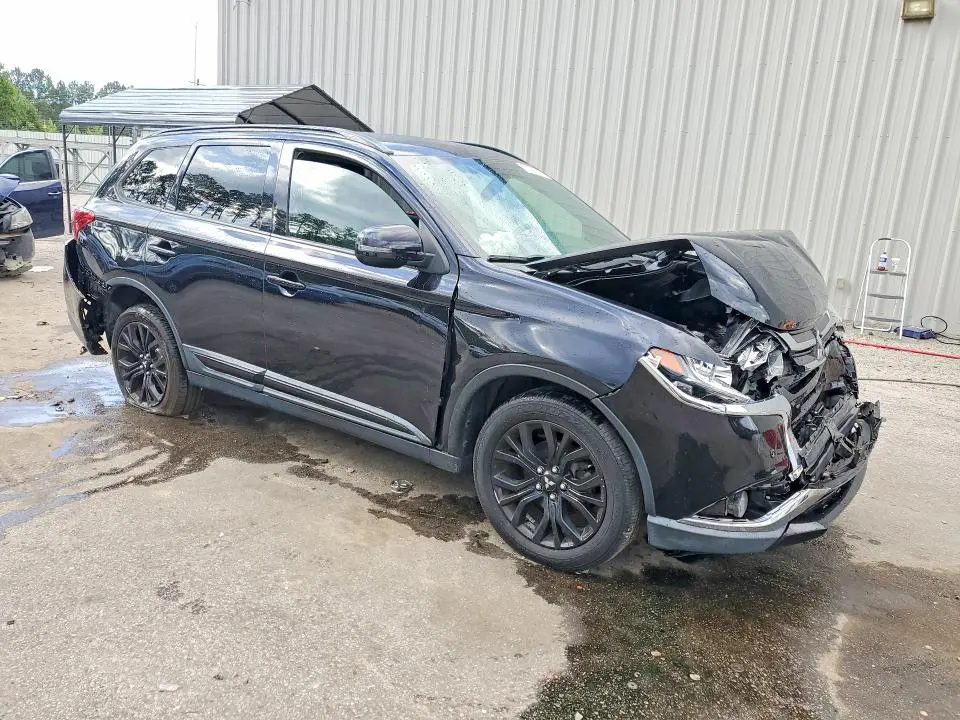 2018 MITSUBISHI OUTLANDER SE  